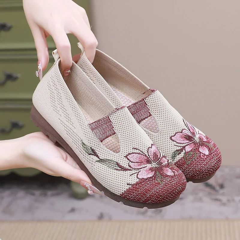 Women Mesh Embroidered Flat Shoes with Anti Slip Soft Sole for Summer Comfort